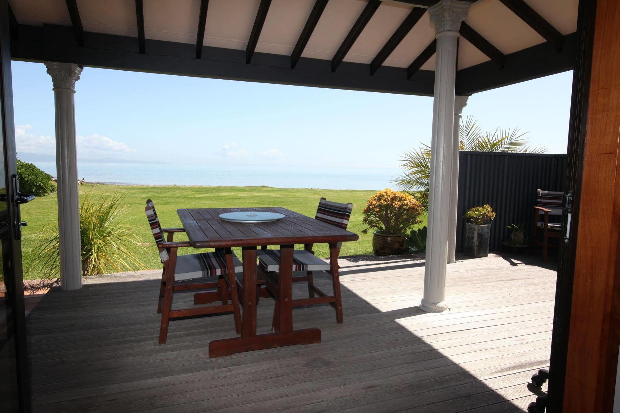 Te Puru Beach Lodge Eksteriør billede